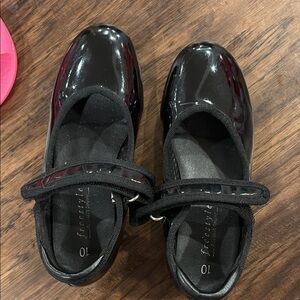 Freestyle Black Tap Shoes with Patent Leather Finish